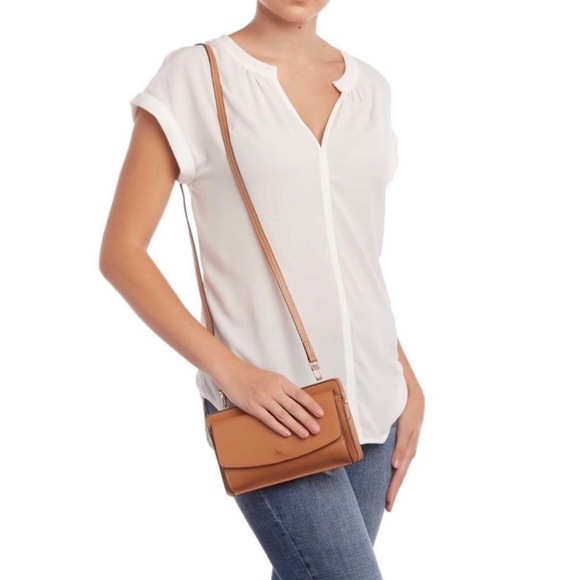 New Halogen Leather Tan Convertible Crossbody Bag - Picture 2 of 6